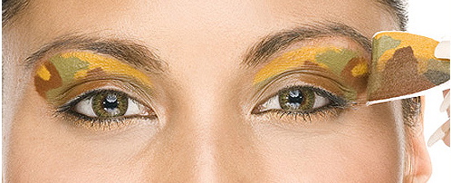 Bizarre Beauty: Press-On Eye Makeup